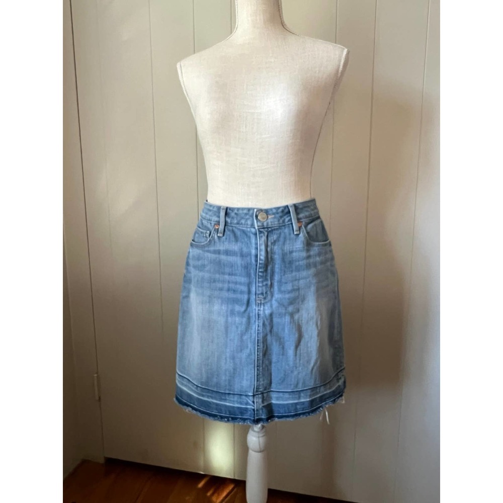 Loft Distressed Denim Skirt with‎ Raw Hem sz 4